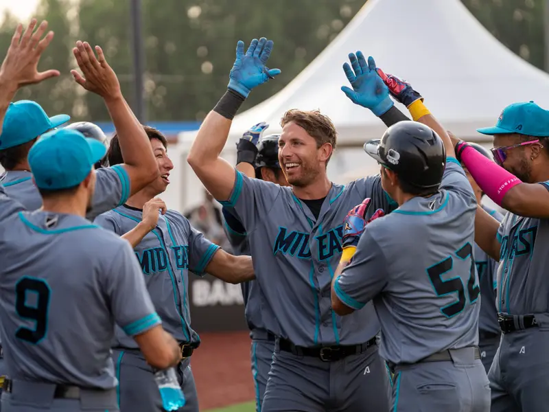 United Series History Beckons as Mid East and Mumbai Ready for Showdown