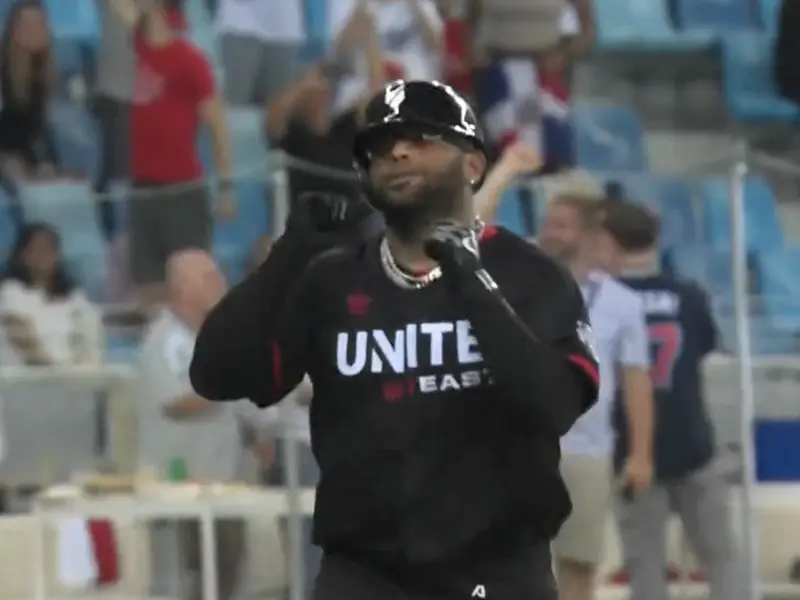 Pablo Sandoval Just Hit a Six-Run Home Run, and I Mean That Literally