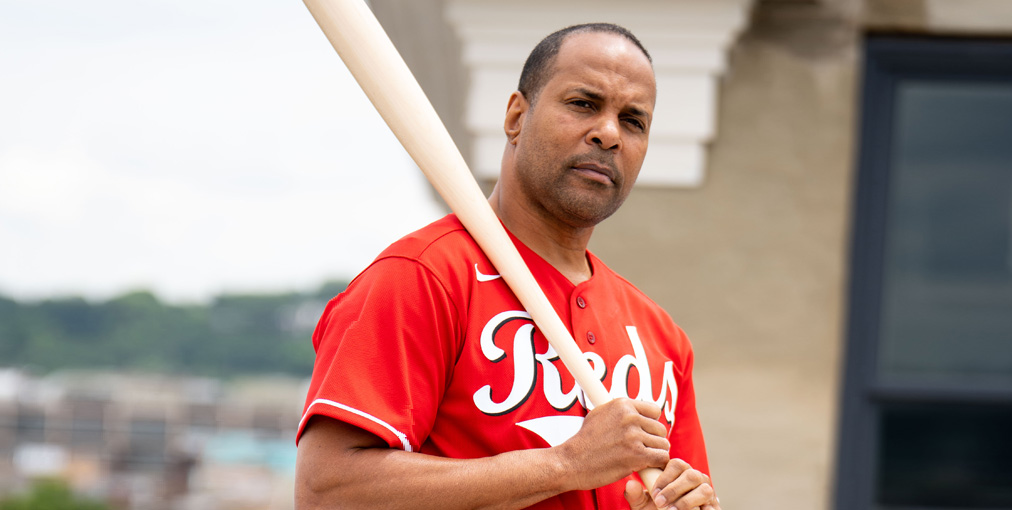 Barry Larkin becomes an owner of new foreign league Baseball United